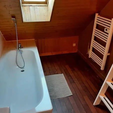 3 Chambres, Calme Et Bien Place Apartment